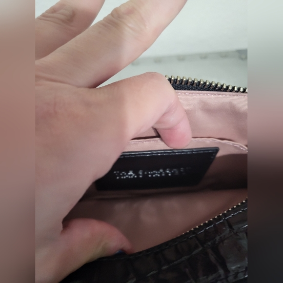 MARC JACOBS BLACK CROC CROSSBODY HANDBAG PURSE - Picture 9 of 10